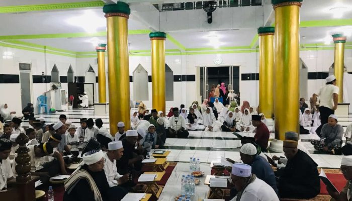 Masyarakat Kalumata Peringati Maulid Nabi, Begini Kata Habib Zaky