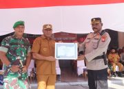 Pemkot Tidore Beri Penghargaan Inovasi Pelayanan SKCK Hadaga kepada Polresta Tidore