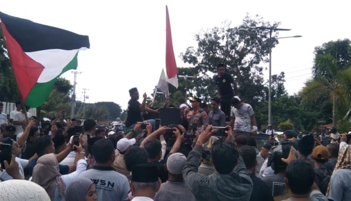 Desak polres halut usus tuntas pelaku penista agama, Aliansi umat muslim halut gelar aksi