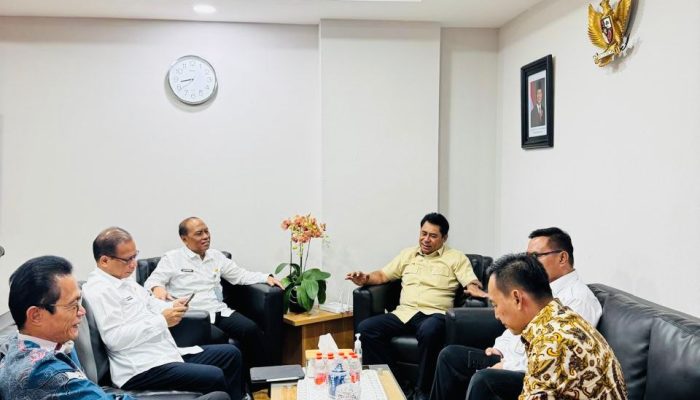 Bangun Transmigrasi di Haltim, Bupati Ubaid Kunjungi Dirjen PPKT dan Irjen Kementrans
