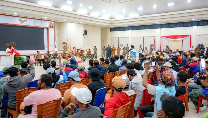 Usulan Serikat Buruh Halteng, Bupati: Tunggu Keputusan Gubernur Sherly