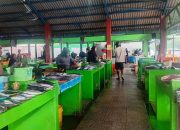 Telur Stabil, Harga Ikan dan Ayam Naik Jelang Ramadhan di Pasar Bastiong Ternate