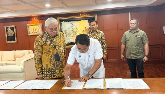 Perkuat Pangan, Pemkab Haltim Hibahkan 3,75 Hektare Lahan ke Perum Bulog