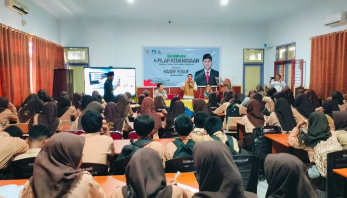 Senator Hasby Yusuf Serukan Penguatan Empat Pilar Kebangsaan di SMP N 4 Kota Ternate