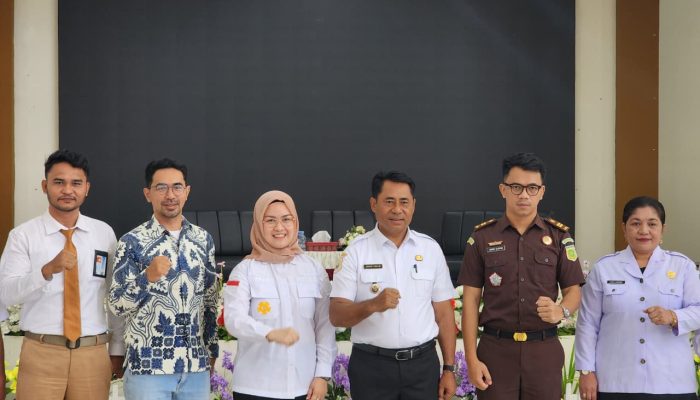 Dorong Perlindungan Hukum di Desa, Bupati Haltim Buka Pembinaan Posbankum